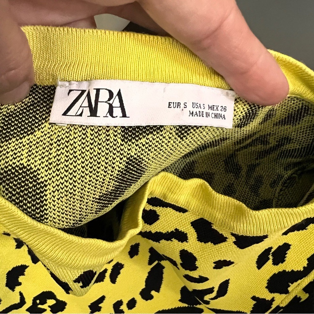 Zara Leopard Animal Print Black & Yellow Top Retro 80s Neon Knit Size Small - Picture 5 of 6